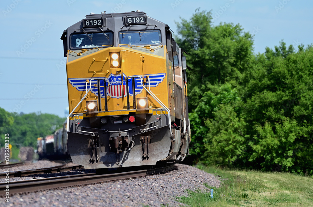Foto de Multiple lead an Union Pacific intermodal freight