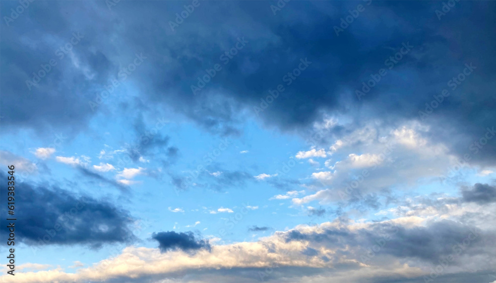 Obraz premium Beautiful sky with cloud before sunset, disturbing dramatic dark blue sunset. High quality photo