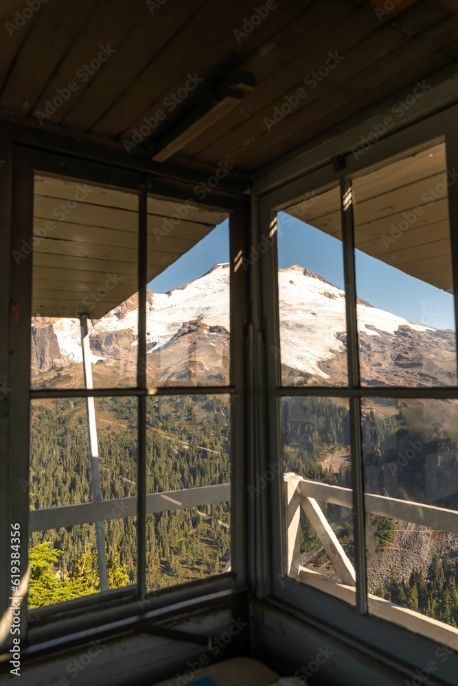 Fototapeta premium Mount Baker National Forest in Washington State seen from the window of Park Butte lookout tower
