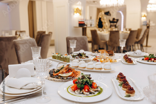 Serving a festive Christmas table