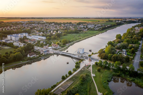 Pegasus Bridge en Normandie, Bénouville sur le canal de Caen, premiere prise du debarquement de 1944