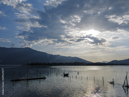 lake in mountains © Han Le