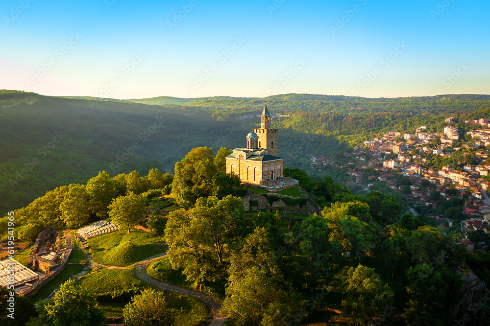 Φωτογραφία Tsarevets Fortress in Veliko Tarnovo in a beautiful summer day, Bulgaria 2023