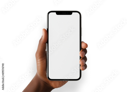 Hand einer afroamerikanischen Person hält ein Smartphone vor transparentem Hintergrund, generative KI