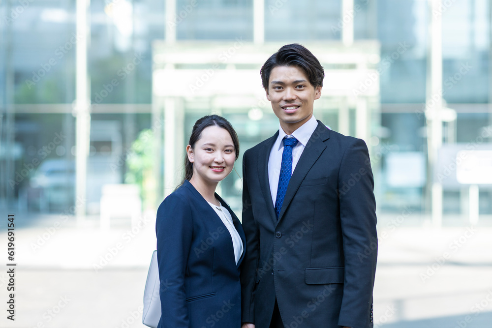 ビジネスマンとビジネスウーマンのポートレート ビジネスマンとビジネスウーマンのポートレート