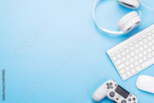 Bild auf Leinwand Gaming gear and tech accessories