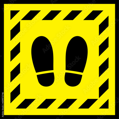 靴跡の警告サイン