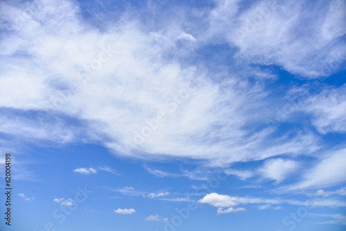 Fototapeta Naklejka Na Ścianę i Meble -  blue background, blue sky with clouds, clouds in the sky, blue sky and clouds, background, wallpaper, cirrus, cumulus
