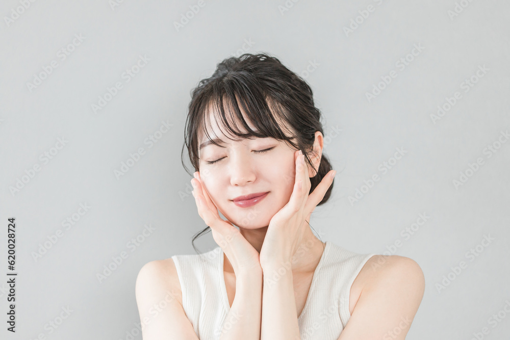 スキンケア・化粧水・保湿・敏感肌・コスメ・エステのイメージ
