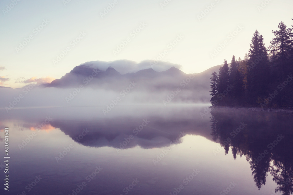 Obraz premium Fog on the lake