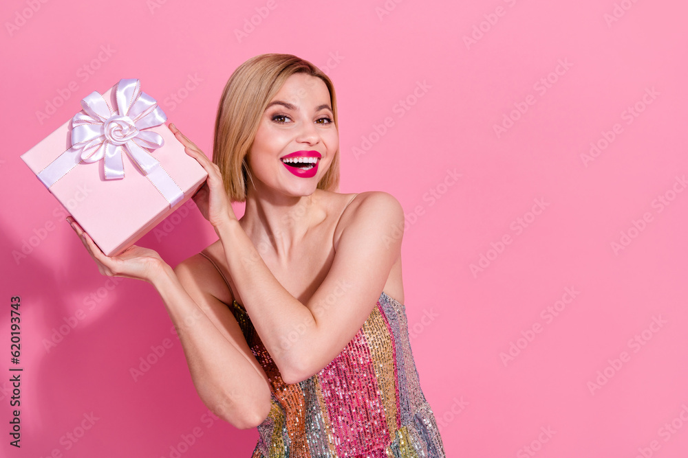 Photo of adorable sweet lady enjoy occasion in nightclub celebrate holidays hold present isolated pastel color background Photo of adorable sweet lady enjoy occasion in nightclub celebrate holidays hold present isolated pastel color background