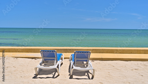 Fototapeta Naklejka Na Ścianę i Meble -  Beach at holiday resort venue in Merida (Yucatan, Mexico)