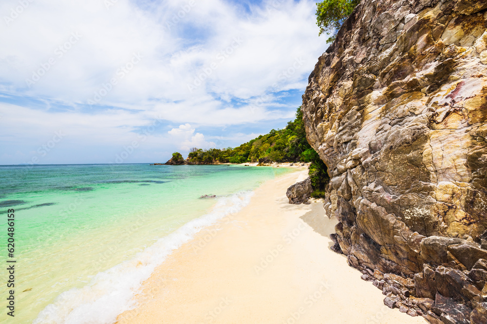 Fototapeta premium Beautiful beach on the tropical sea at Khai island, Satun Province, Thailand.