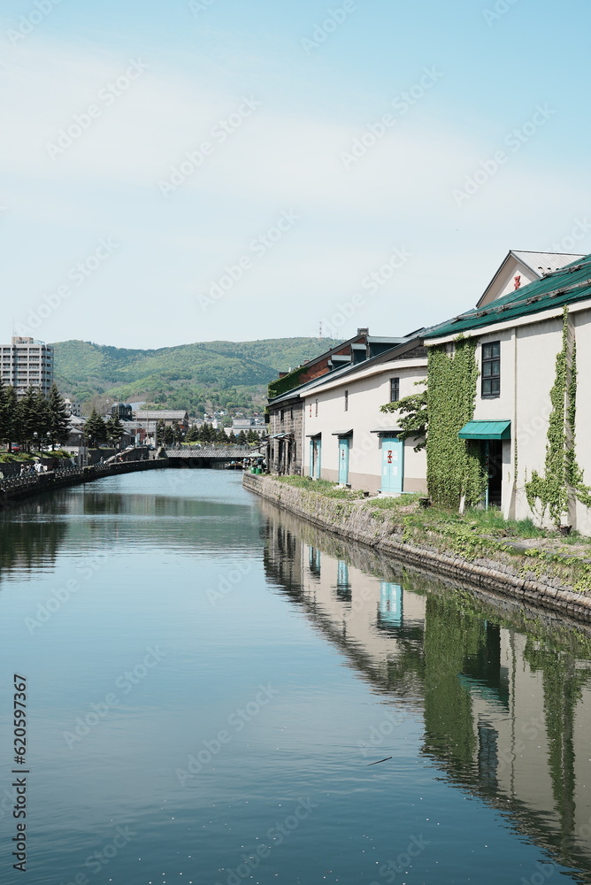 【縦写真】小樽運河の風景