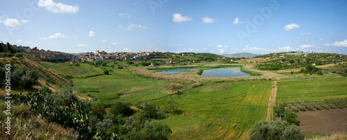 serradifalco (Ce) veduta con il lago Soprano