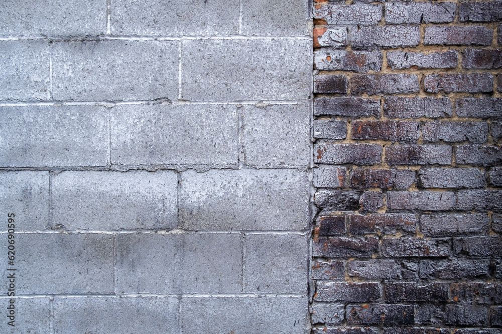 Foto de Stock image of old brick wall covered in metallic spray paint