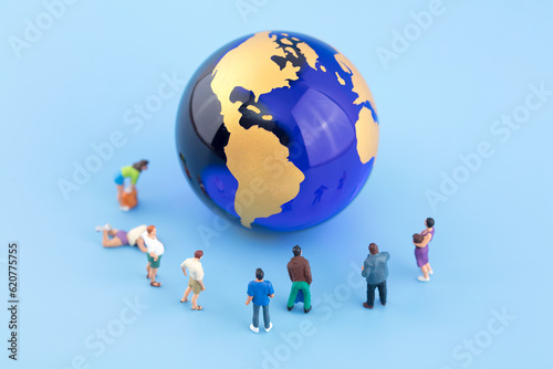 Bilde på lerret Mini Creative Earth Day World population