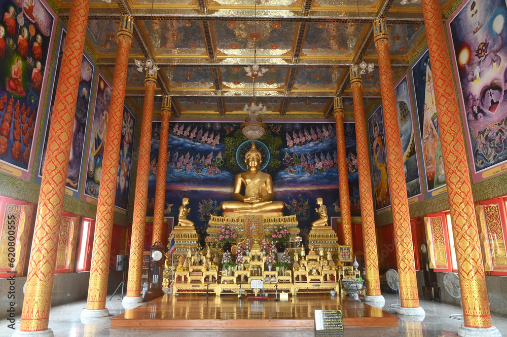 Obraz premium The president Buddha in the Buddhism church name is Phra Phuttha Sihing at Wat Don Khanakra for people travel to pay homage to the holy things. Located at Nakhon Pathom Province in Middle of Thailand.