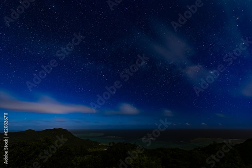 石垣島・野底岳から見た星空