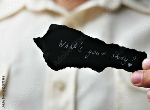 Photography Love storytelling - man holding note love