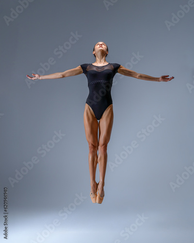 Ballerina Caroline