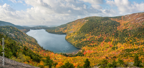 Autumn colors from Bubbles Trail in Acadia National Park - Maine 