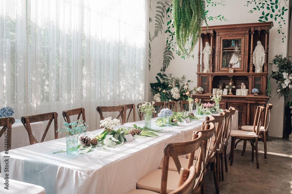 table setting in a restaurant table setting in a restaurant