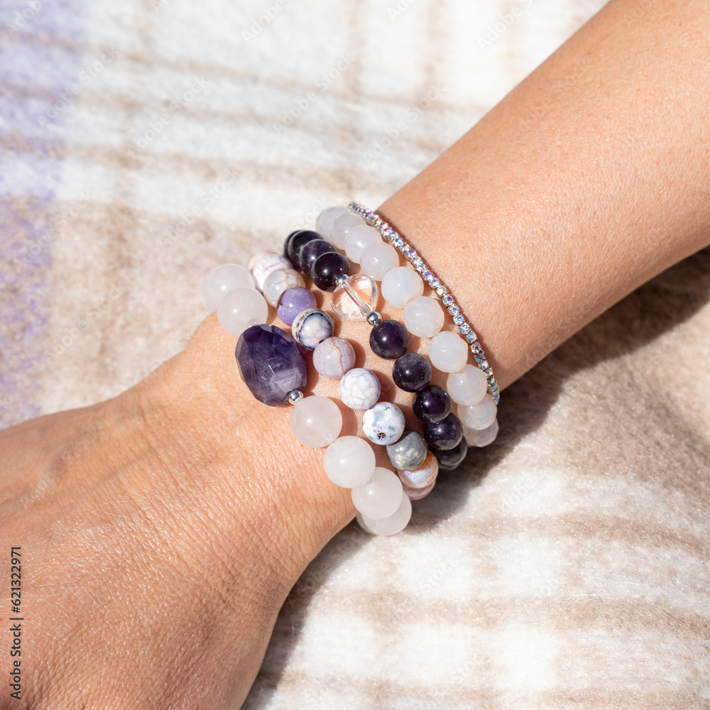 Gemstone beaded bracelet. Energy crystals, healing stone jewelry. Handmade accessories.
Chalcedony, amethyst. Birthstone.