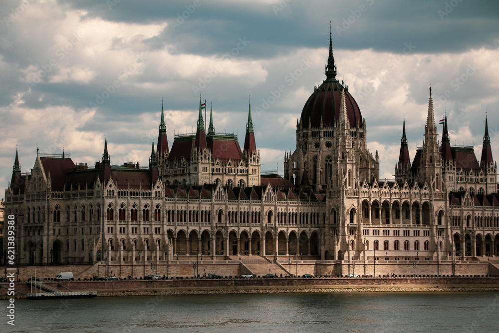 Fototapeta premium hungarian parliament building