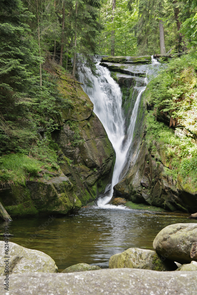Kochelfall, der zweitgrößte Wasserfall im Riesengebirge Kochelfall, der zweitgrößte Wasserfall im Riesengebirge