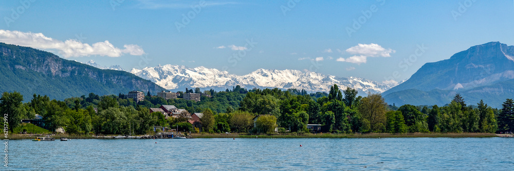 Le lac du Bourget en Savoie