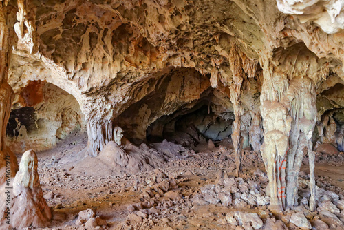 Fototapeta Naklejka Na Ścianę i Meble -  Exploration de grottes 