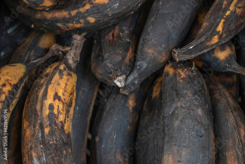 Slika na platnu Overripe Bananas in Store