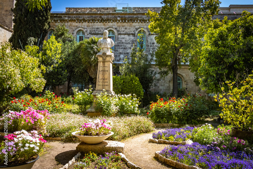 Φωτογραφία garden of saint anne's church, jerusalem, old city, church, israel, middle east