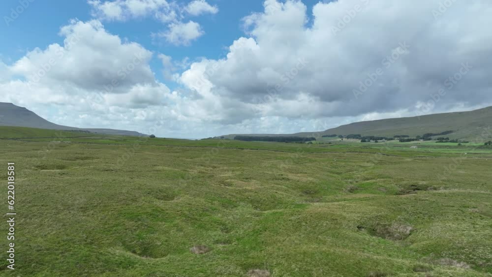 Ribblehead Viaduct in North Yorkshire, England Ribblehead Viaduct in North Yorkshire, England