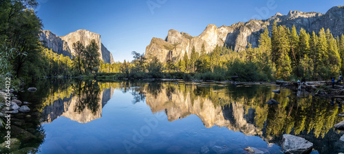 Fototapeta Naklejka Na Ścianę i Meble -  Yosemite valley lake, National Park, California, USA