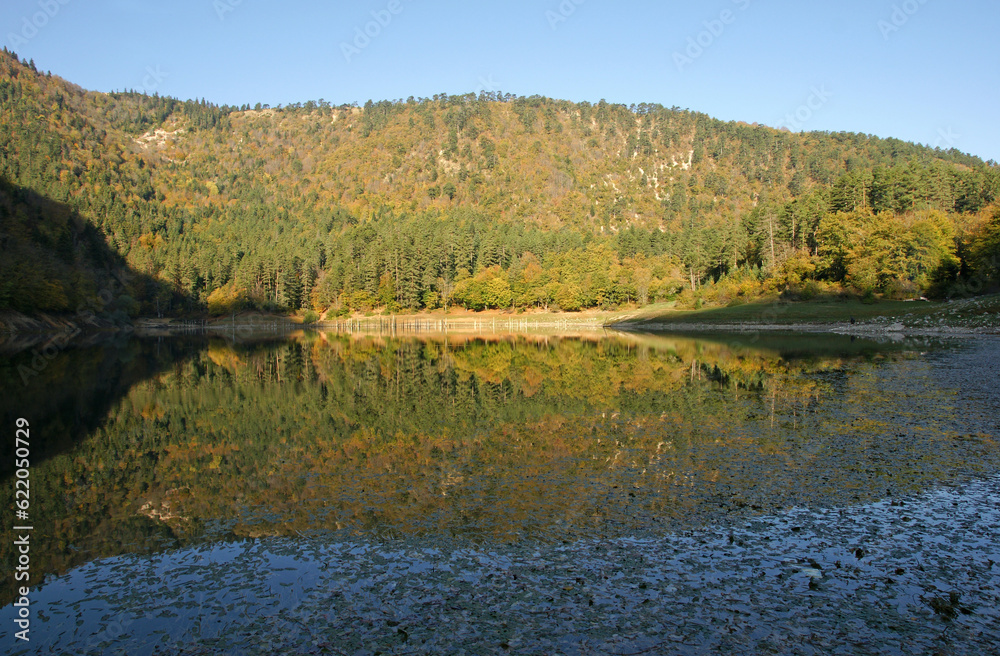 Suluklu Lake is located in Bolu, Turkey. Suitable for camping, photography and hiking. Suluklu Lake is located in Bolu, Turkey. Suitable for camping, photography and hiking.