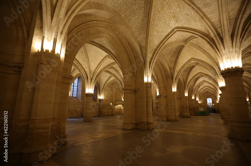 Walking the main hall - La Conciergerie interior - Paris, France