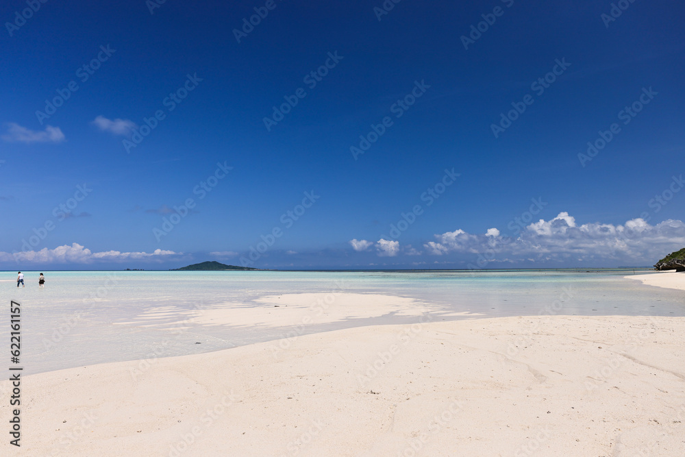 Fototapeta premium 沖縄県宮古島 島の夏