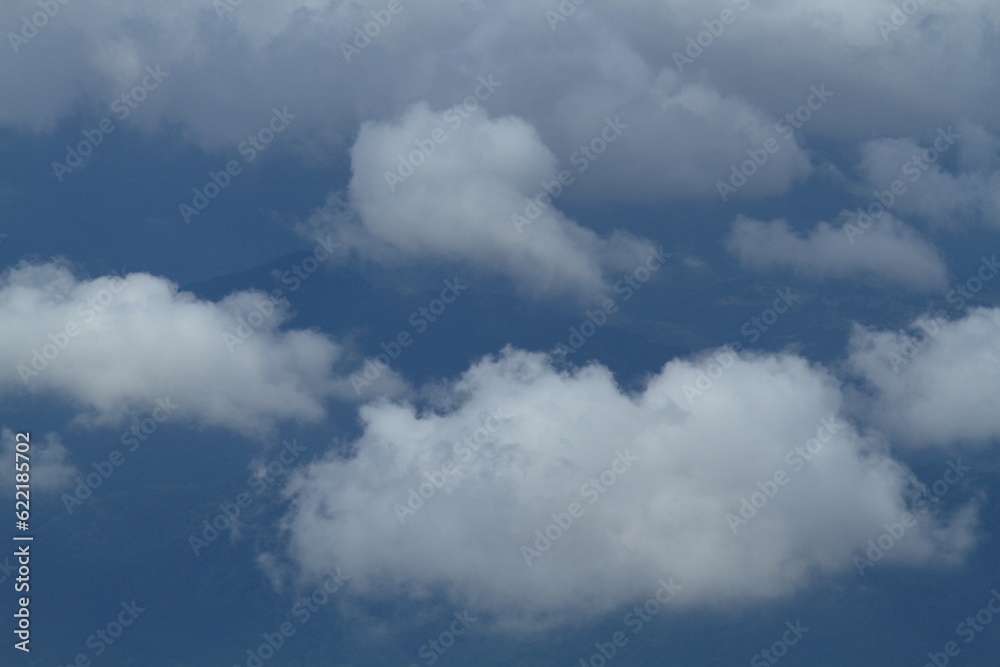 It is going to be sunny, and it'll get rainy later. It is going to be sunny, and it'll get rainy later.