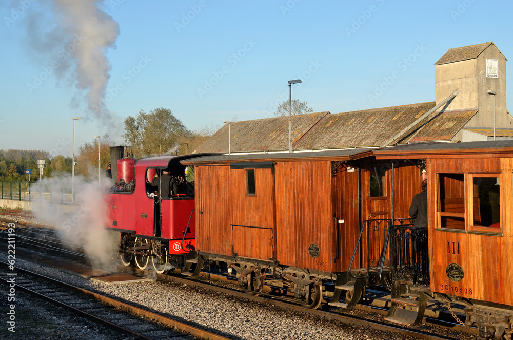 Obraz premium Train touristique à vapeur de la Baie de Somme; Noyelle; Région Picardie; 80, France