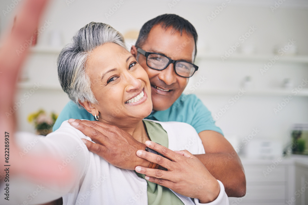 Obraz premium Selfie, face and old couple, love and memory with happiness, bonding and care with man and woman at home. Portrait, hug and smile in picture, social media post and happy people with photography