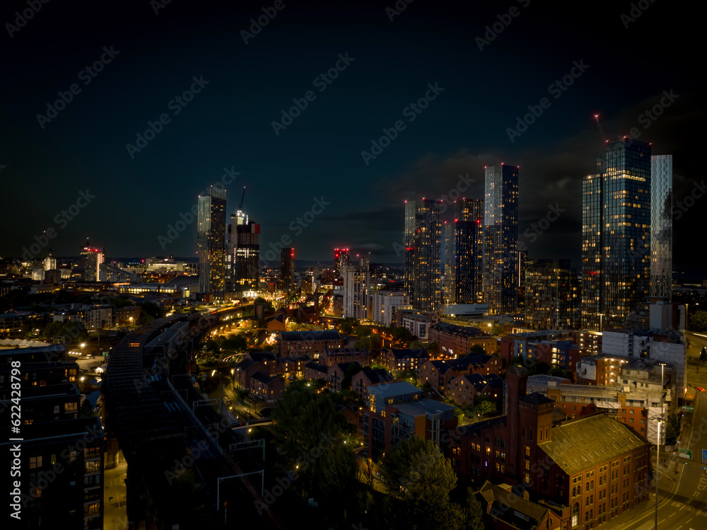 Obraz premium Downtown Manchester at Night 