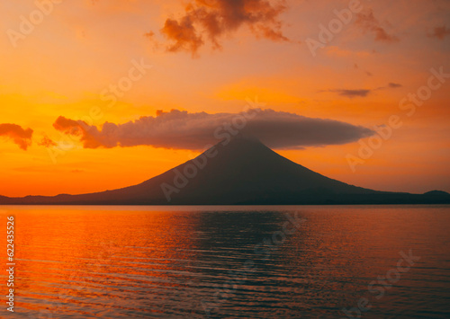 paisaje, cielo, lago, volcanes, naturaleza, acuático, atardecer, nube, isla, amanecer,nicaragua,ometepe photo