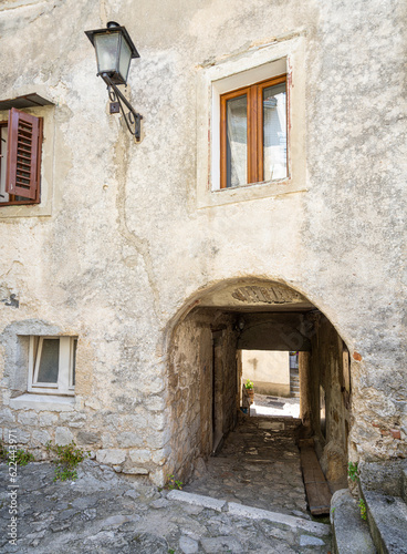Fototapeta Naklejka Na Ścianę i Meble -  The old stone houses in Moscenice, Croatia