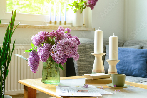 Vase with beautiful lilac f...