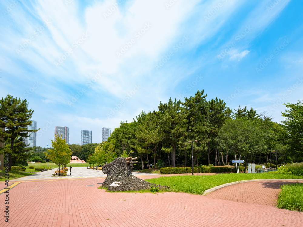 緑あふれる辰巳の森緑道公園 タコ遊具が可愛らしい!