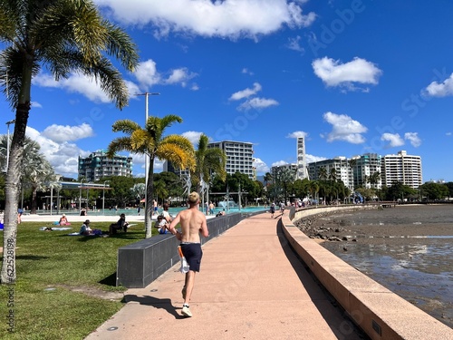 Quadro em tela Cairns Esplanade Queensland Australia