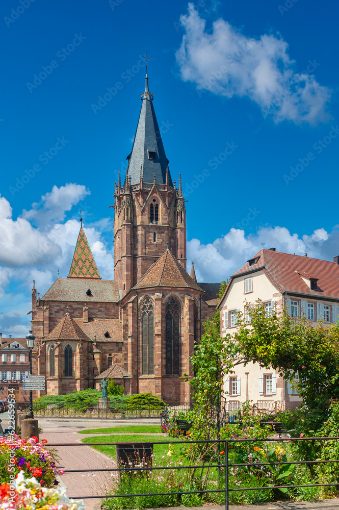 Stiftskirche Peter und Paul in Wissembourg. Departement Bas-Rhin in der Region Elsass in Frankreich