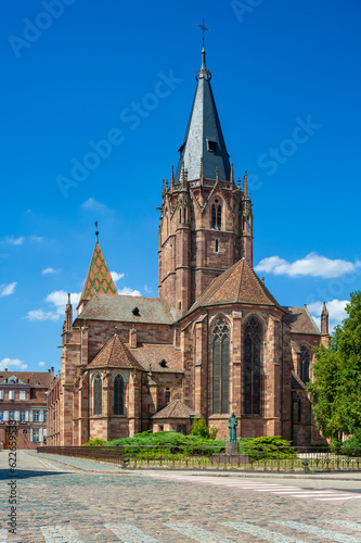 Stiftskirche Peter und Paul in Wissembourg. Departement Bas-Rhin in der Region Elsass in Frankreich